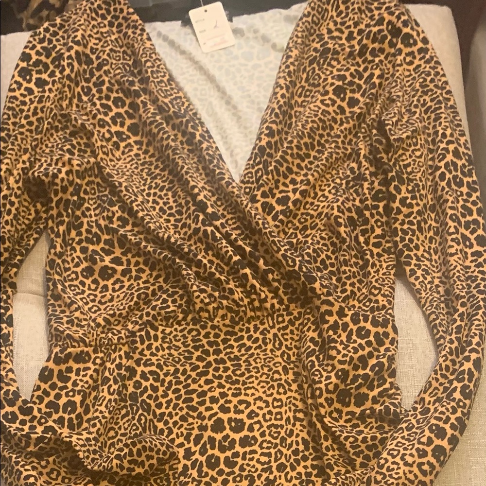 Leopard print dress-size large-falls at the knee-